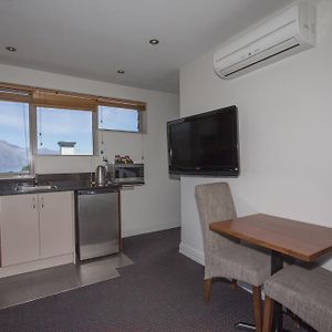 Two-Bedroom Apartment Mountain View